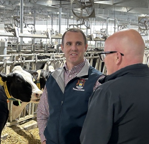 Sen. Albert at a dairy farm