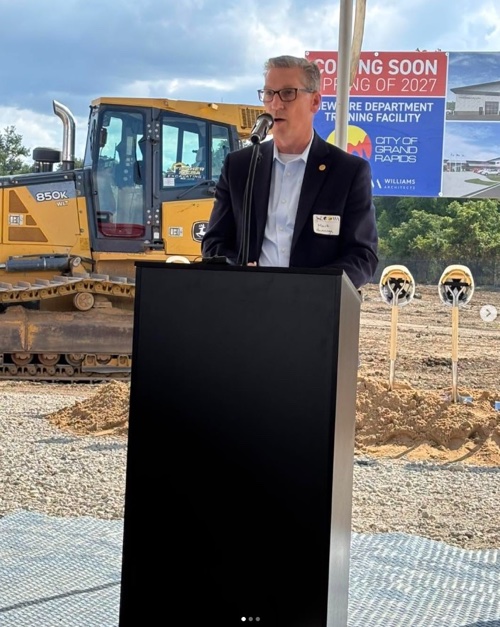 Download images to view this photo