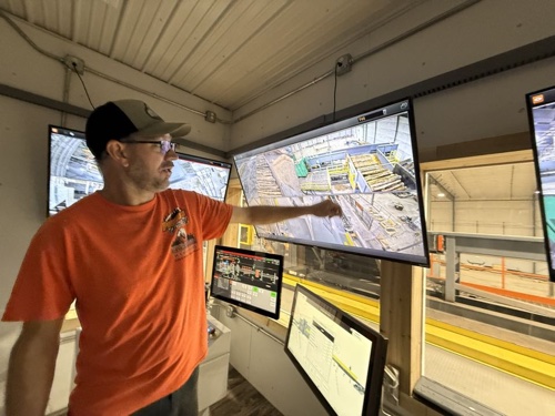 Download images to view this photo