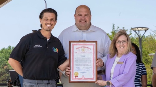 Download images to view this photo