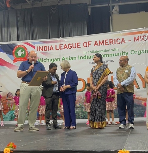 Download images to view this photo